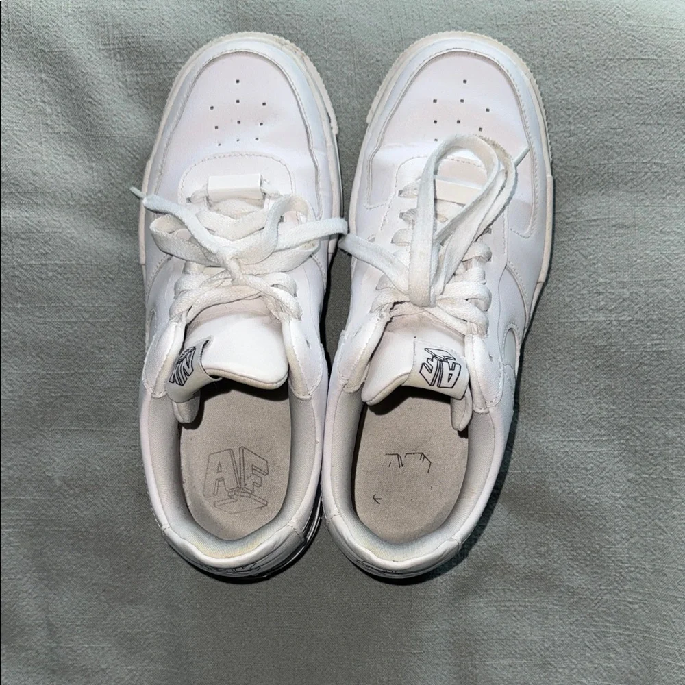 Nike Air Force 1 Pixels